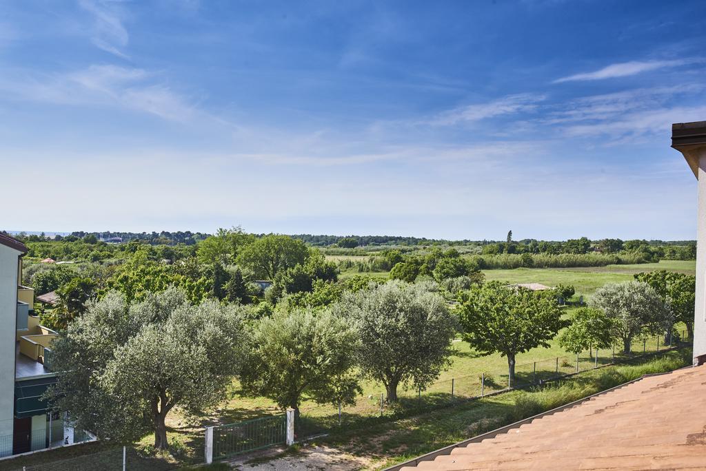 Lovely Roses Appartement Umag Buitenkant foto